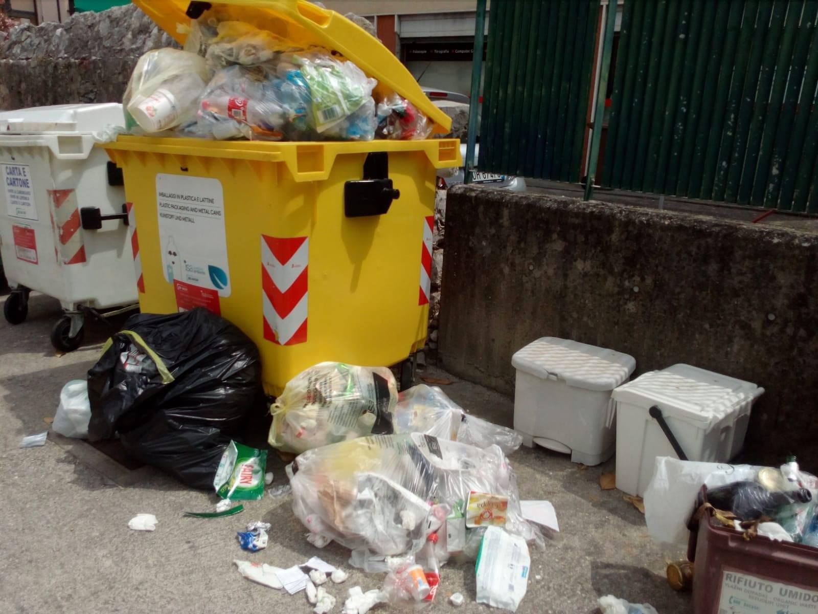 Immagine per Monfalcone, Furfaro denuncia il moltiplicarsi di immondizia in città 